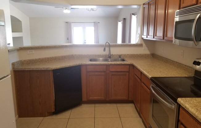 3 beds, 2 baths, $2,050