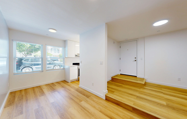 2425 BUCHANAN