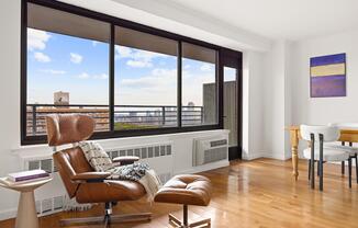 1 bed, 1 bath, 887 sqft, $5,900, Unit 20N