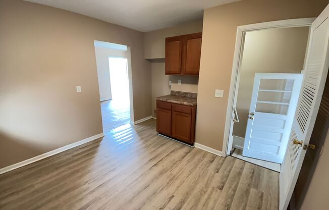 3 beds, 1 bath, $1,450