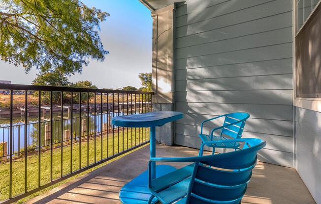 a row of wooden benches sitting on top of a table