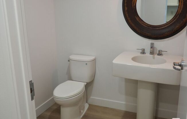 1 bed, 2 baths, 882 sqft, $4,295, Unit 619