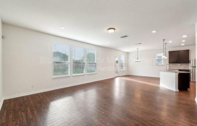 3306 PUTNAM FLDS