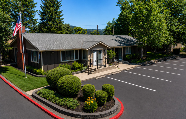 Fountain Court Apartments