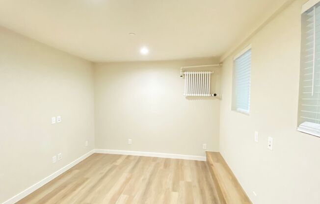 1 bed, 1 bath, $3,695, Unit A