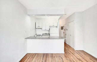 422 AMSTERDAM AVE