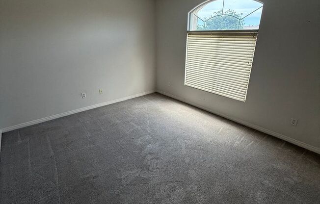 3 beds, 2.5 baths, $2,800