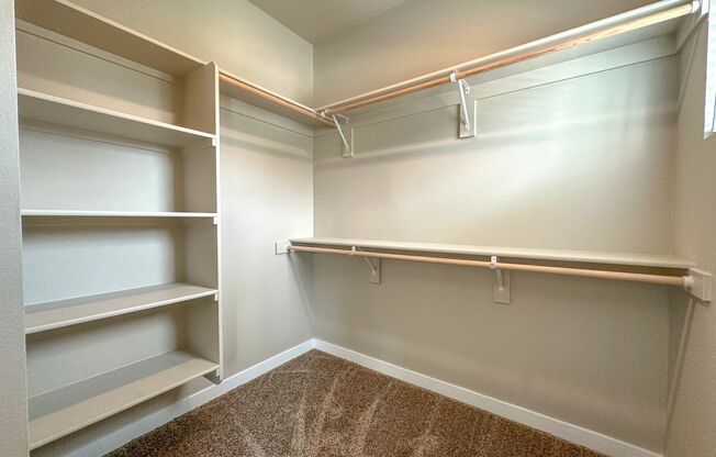 3 beds, 2.5 baths, 1,026 sqft, $2,310, Unit 4616