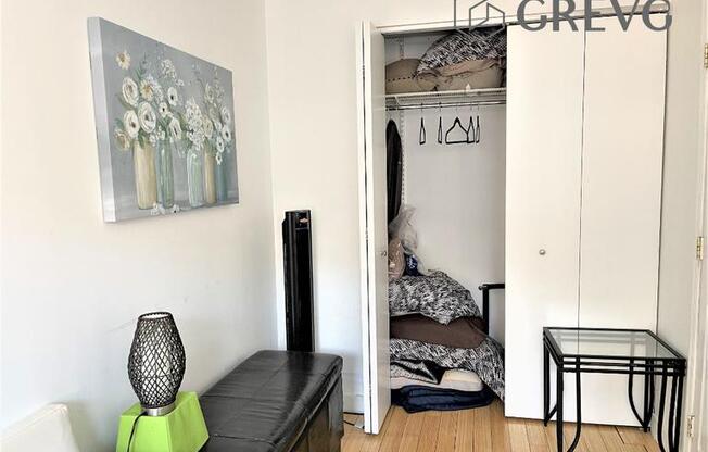 1 bed, 1 bath, 430 sqft, $3,200, Unit S6J