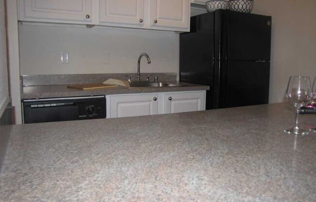 2 beds, 1 bath, 797 sqft, $1,599, Unit 108