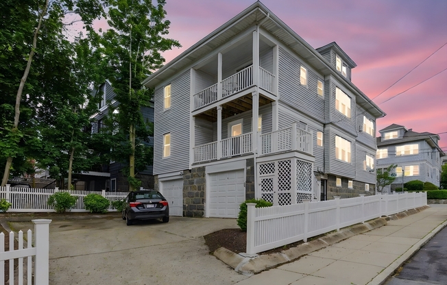 27 ARBROTH ST