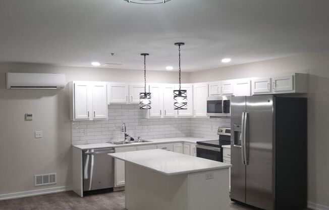 2 beds, 1 bath, 1,088 sqft, $1,200, Unit Apt 121