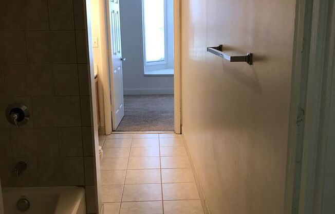 2 beds, 2 baths, 840 sqft, $1,979, Unit 4-0502