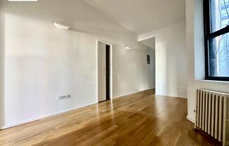 1 bed, 1 bath, $2,850, Unit 5FW