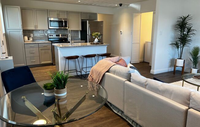 2 beds, 1 bath, 950 sqft, $1,175, Unit 3034-3