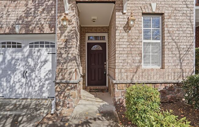 ABSOLUTELY GEORGOUS 2 STORY TOWNHOUSE IN CARY