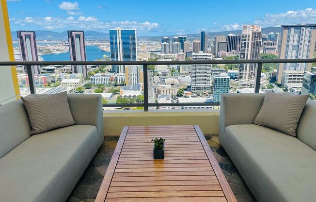 1 bed, 1 bath, $2,500, Unit UNIT # 2103