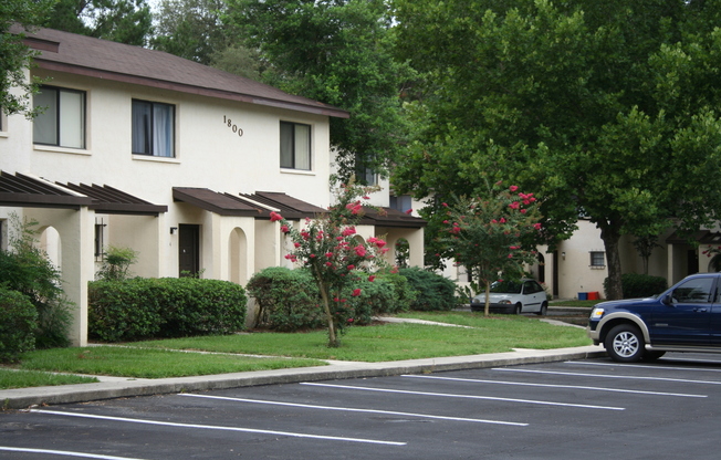 3 beds, 2.5 baths, 1,208 sqft, $1,800, Unit CW1006