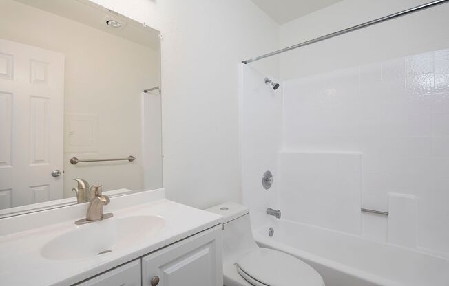 2 beds, 2 baths, $2,595, Unit 06