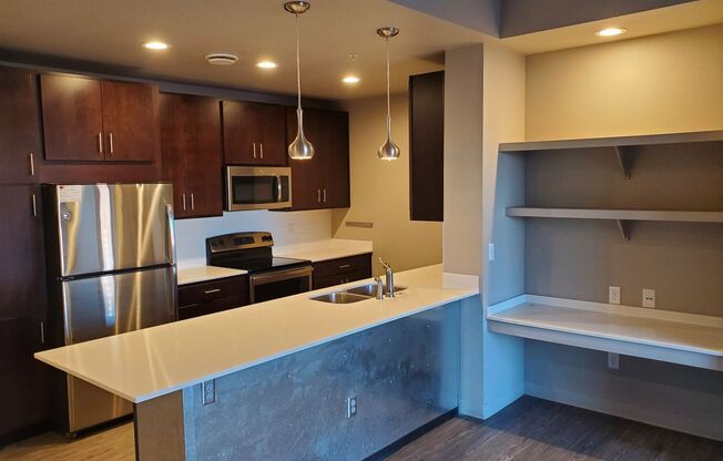 2 beds, 2 baths, 995 sqft, $1,900, Unit 206