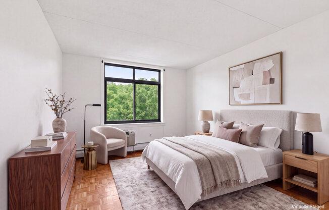 102 BRADHURST AVE