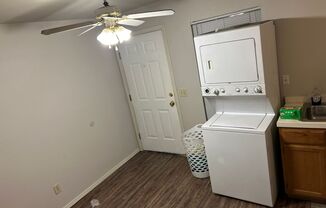 January 1st! 1 Bedroom, 1 Full Bathroom - Within walking distance of University of Arkansas, Water Bill Paid!