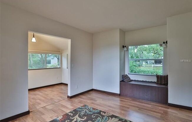 Centrally located 1/1 bungalow