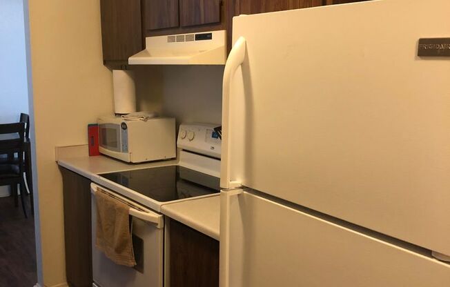 1 bed, 1 bath, 695 sqft, $950, Unit 207