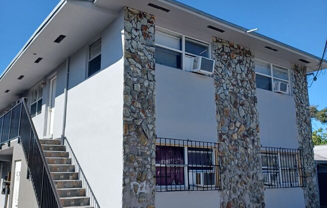 1610 NW 59th St/2