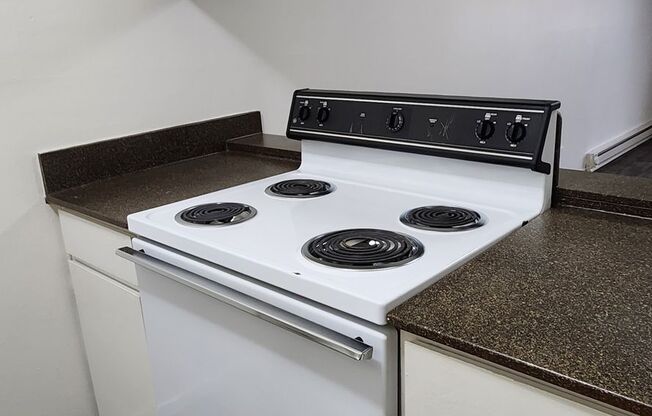 1 bed, 1 bath, 700 sqft, $995, Unit 07A