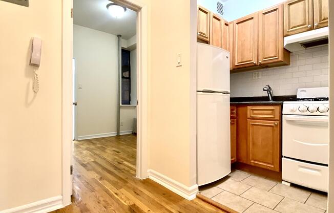 1 bed, 1 bath, $2,750, Unit 4B