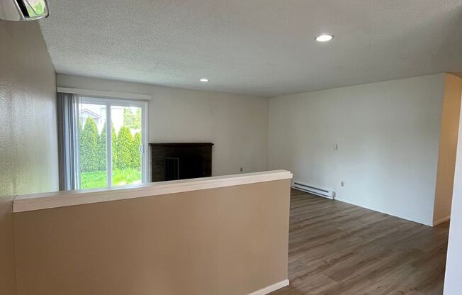 Updated 2-Bedroom Duplex in Prime Beaverton Location