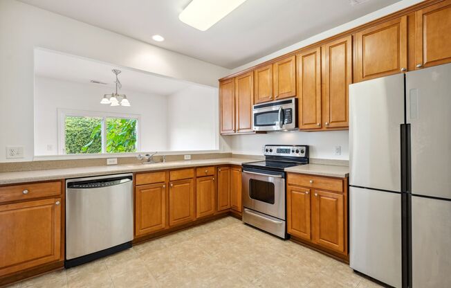AVAILABLE NOW! Spacious 3BR/2.5BA Townhome in Prime NW Raleigh Location – Community Pool & Gym!