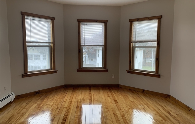 5 MASSASOIT RD