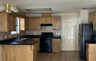 2 beds, 2 baths, $850, Unit 1