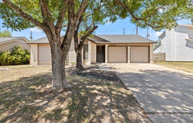 4Bed / 2Bath House Rental Just Minutes to the Domain and Downtown