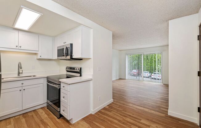 2 beds, 1 bath, 765 sqft, $2,295, Unit 102