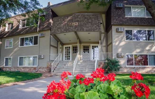 2 beds, 1 bath, 975 sqft, $1,450, Unit 2700-237
