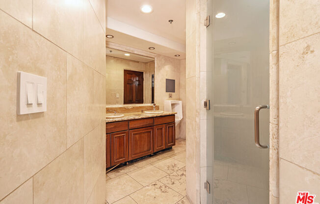 2 beds, 1.5 baths, 798 sqft, $3,899, Unit 607