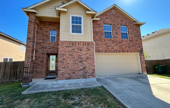 AVAILABLE NOW! 2-Story 3 Bedroom / 2.5 Bath Home Near Randolph AFB!