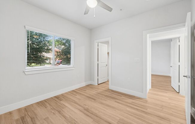 2 beds, 1 bath, 944 sqft, $1,469, Unit 332