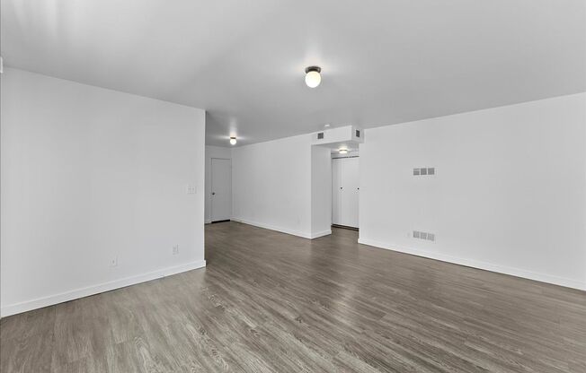 448 W WINDSOR RD