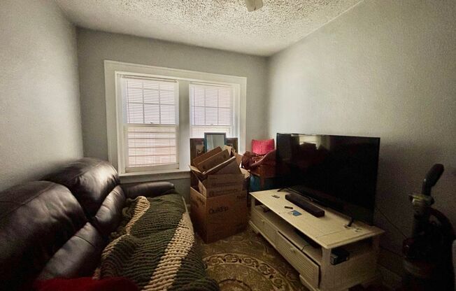 1 bed, 1 bath, 600 sqft, $995, Unit 1307-2