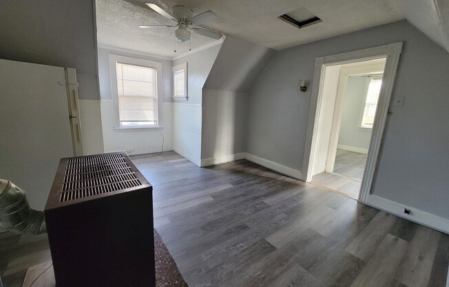 12 FARNUM ST