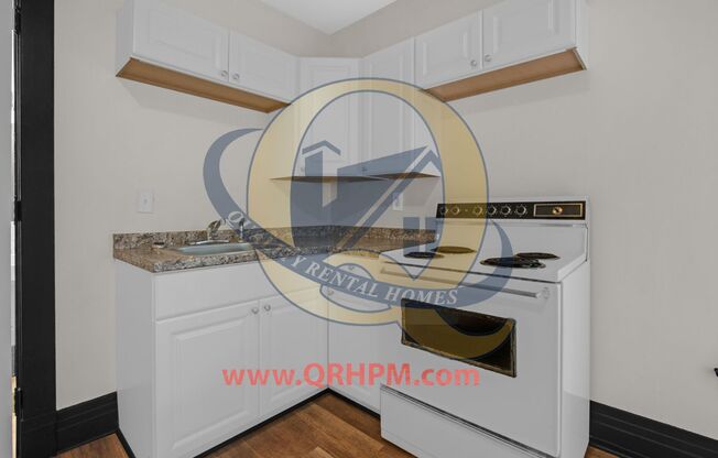 Studio, 1 bath, $675, Unit 704 E Flint St #4