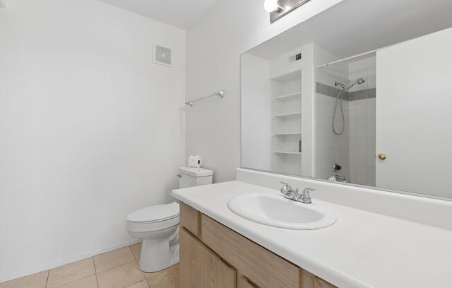 2 beds, 2 baths, $1,400, Unit # 2152