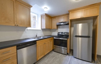 2 beds, 1 bath, 1,176 sqft, $1,795, Unit Lower Unit