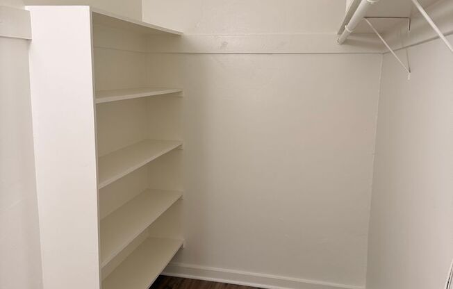 Studio, 1 bath, 325 sqft, $1,525, Unit 12