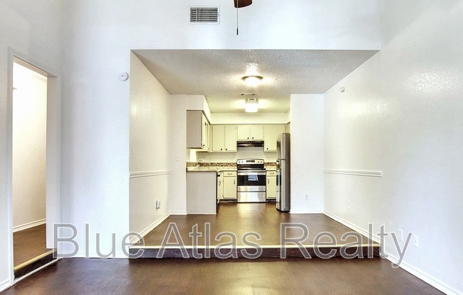 916 Hilltop Dr.