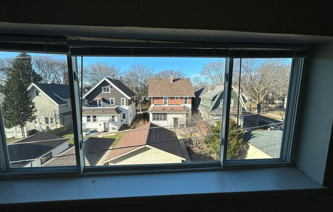 1 bed, 1 bath, $1,195, Unit 305